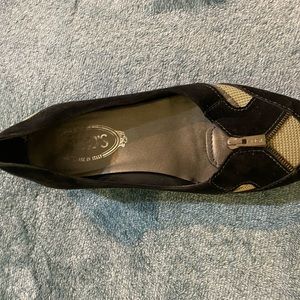 Tods Ballet Flats Black and Tan